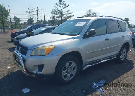 2010 Toyota Rav4 z USA, uszkodzony, nr VIN JTMBF4DV0AD033109